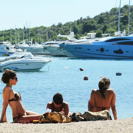 Marina Hotel Resort Frapa - Otok-2